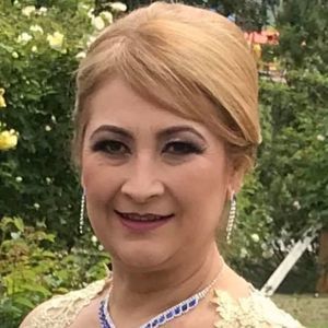 Meet your Posher, Sandy